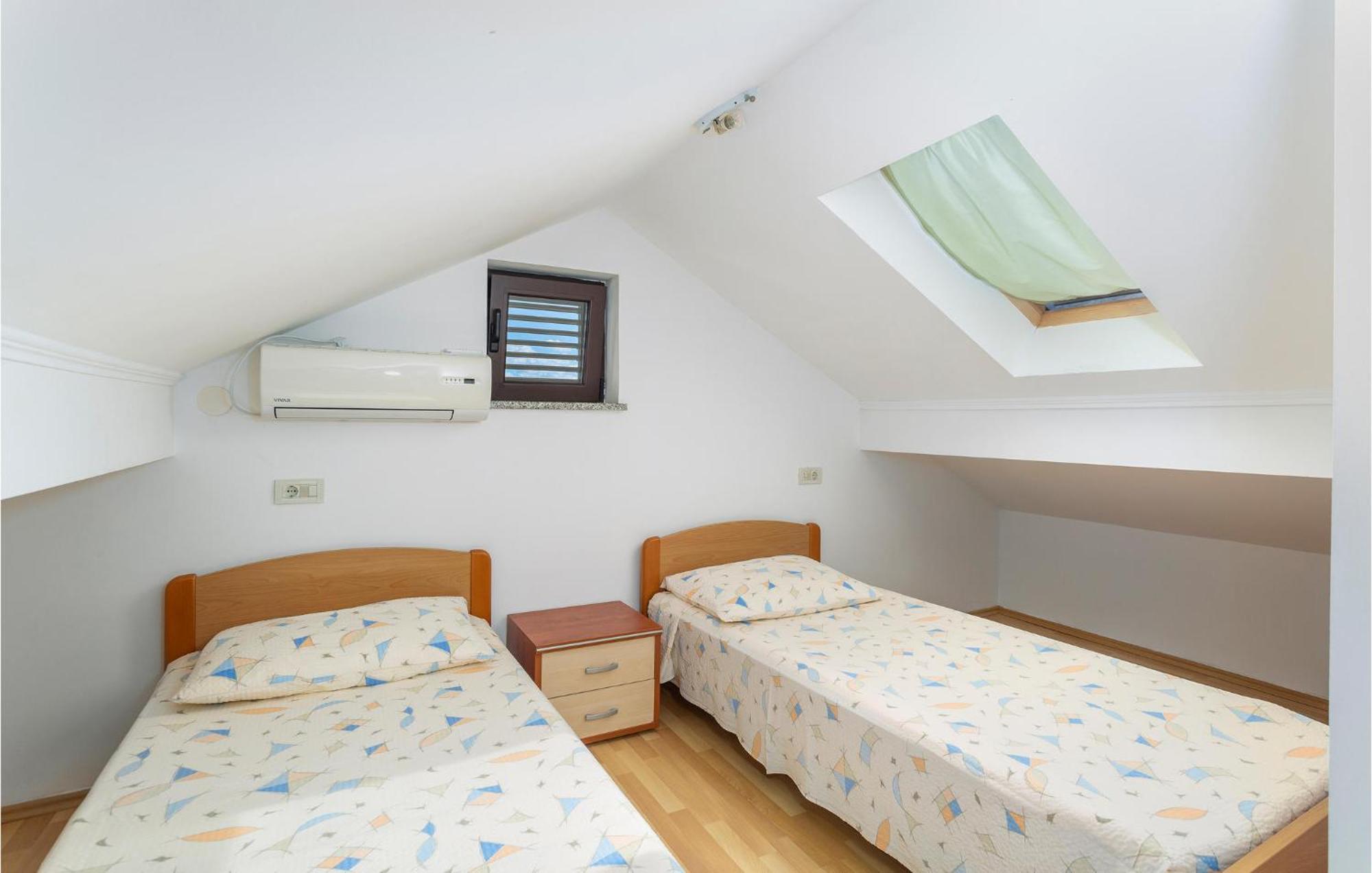 Nice Apartment In Jurandvor With Wifi Екстериор снимка